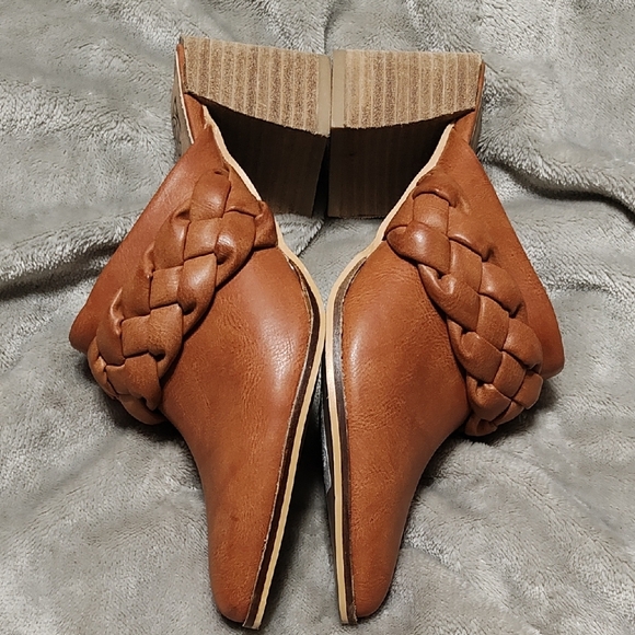 Beast Fashion Brown Mules braided pointed toe mule shoes size 6 NWOB - Picture 6 of 7